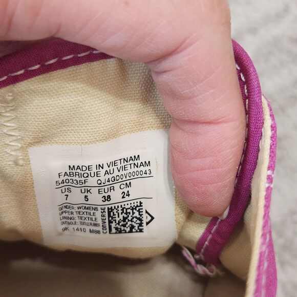 Converse women's Chuck Taylor All Star low tops purple size 7 - Picture 2 of 10